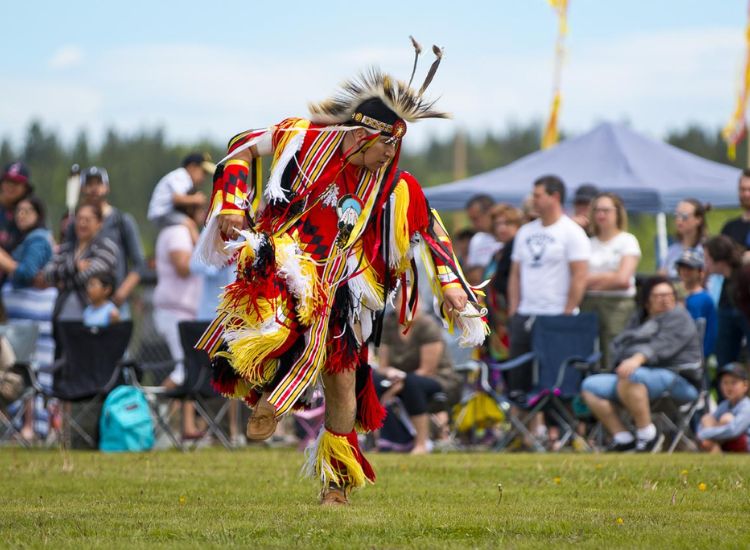 Top 7 des Traditions Culturelles et Culinaires Uniques au Canada